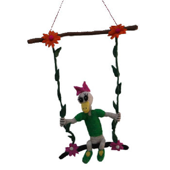 Fun wool decoration Duck on the Swing FH-135 - Click Image to Close
